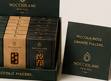 Kit Starter Nocciolami HoReCa — 25 € offerta lancio Kit Starter Nocciolami HoReCa — Espositore Premium personalizzato e cartellino prezzi